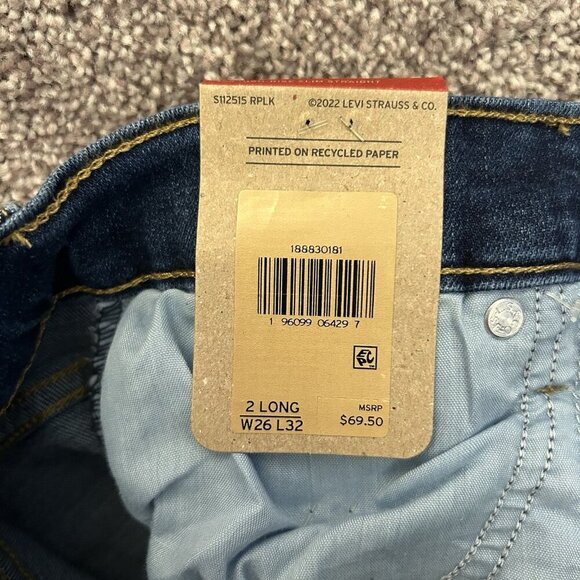 Levi's Women's 724 Straight Jeans Size 26 x 32 Blue Distressed High Rise NWT $69 - Picture 3 of 16